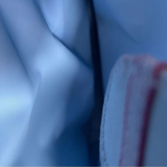 NWOT Estée Lauder Iridescent Blue Tote - Picture 9 of 10